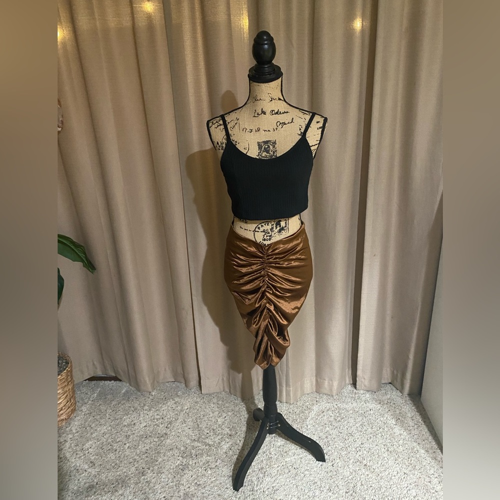 New LUSH ruched pencil skirt